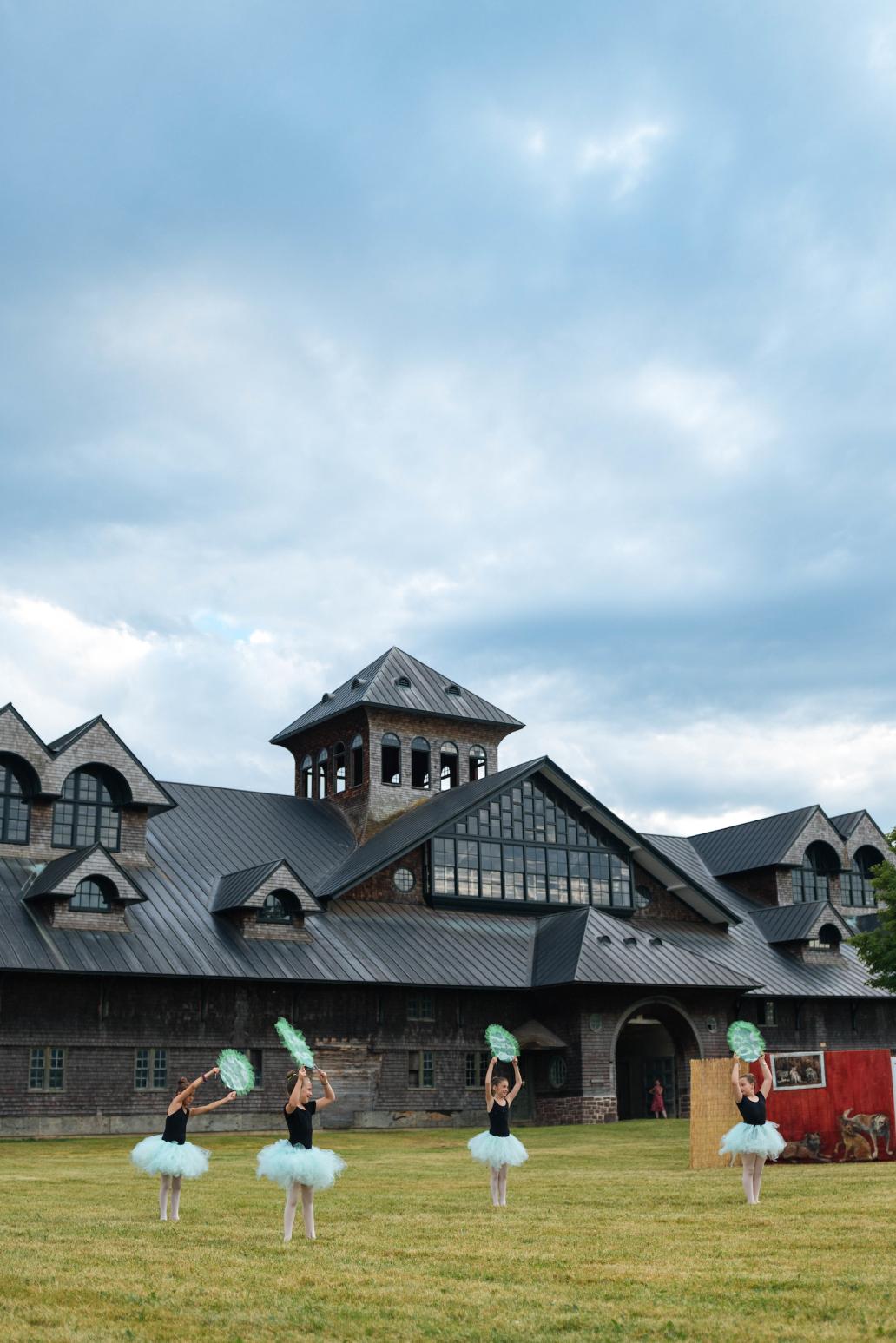 Farm to Ballet performance on the Breeding Barn lawn.